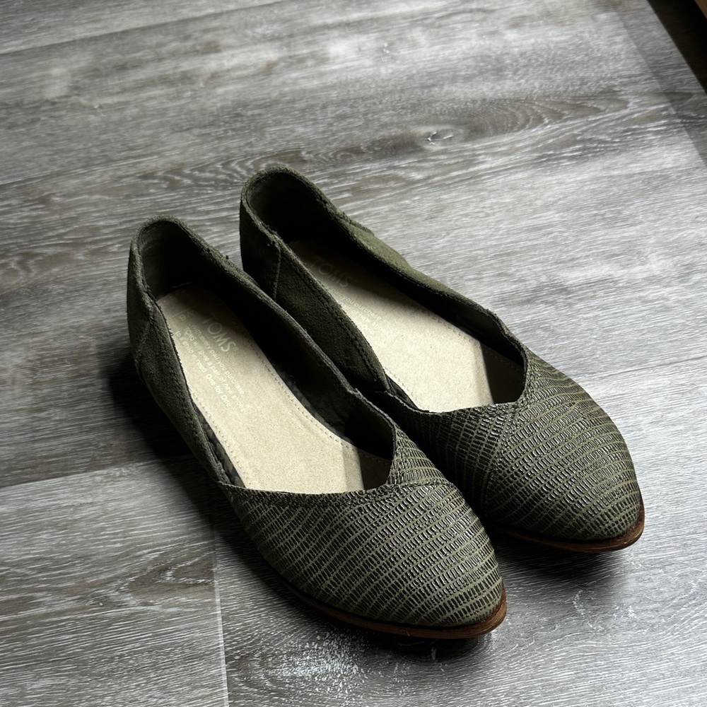Toms Olive Textured Women's Flats